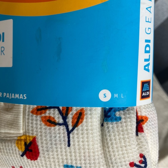 Aldi Gear Ladies Pajamas Small S Thermal PJ set New Fall Leaves Winter 2023 - Picture 2 of 3